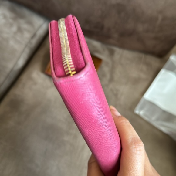 Prada Saffiano Long Wallet - Picture 4 of 9